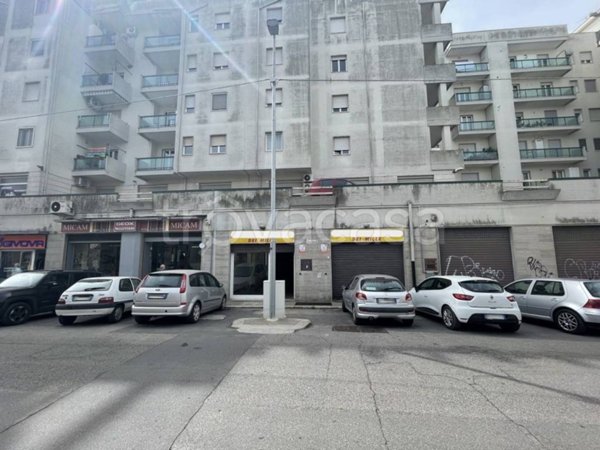 negozio in affitto a Martina Franca