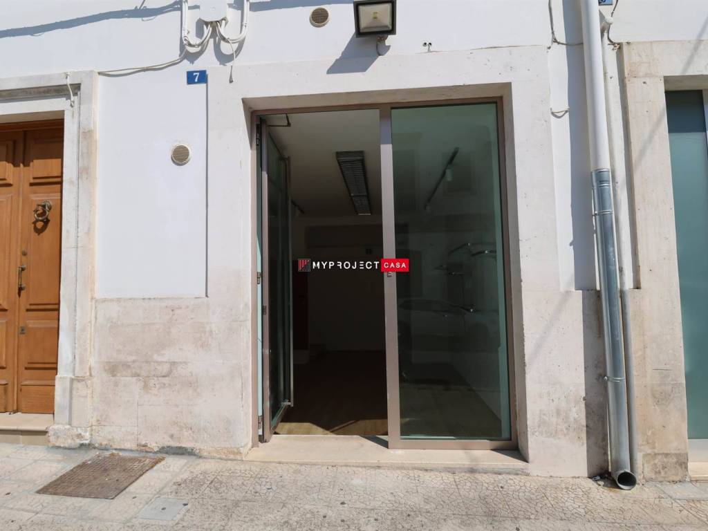 negozio in affitto a Martina Franca in zona Centro Storico