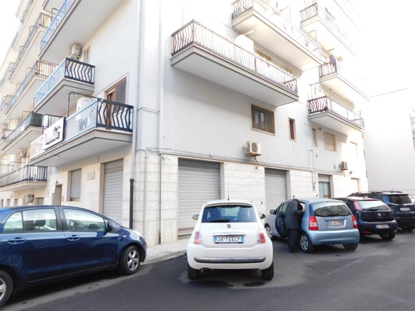 negozio in affitto a Martina Franca