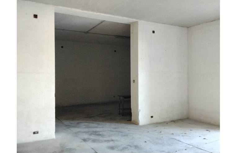 locale di sgombero in affitto a Martina Franca