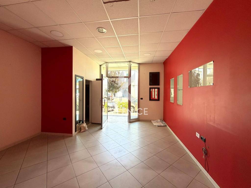 negozio in affitto a Martina Franca in zona Centro Storico