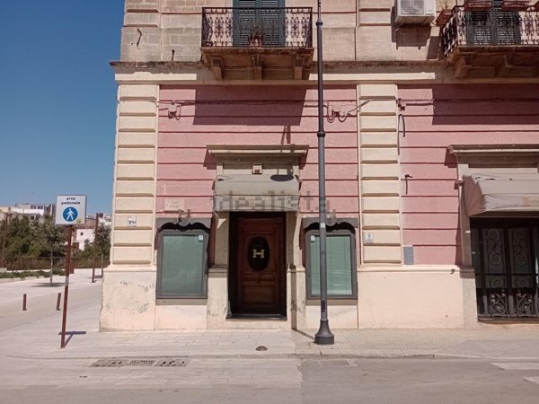 negozio in affitto a Massafra