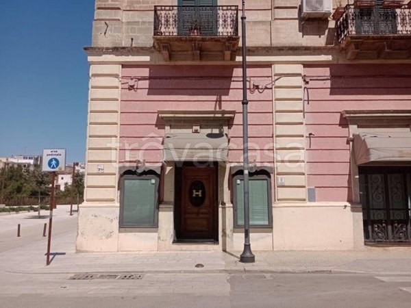 negozio in affitto a Massafra