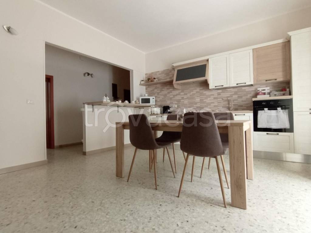appartamento in affitto a Mottola