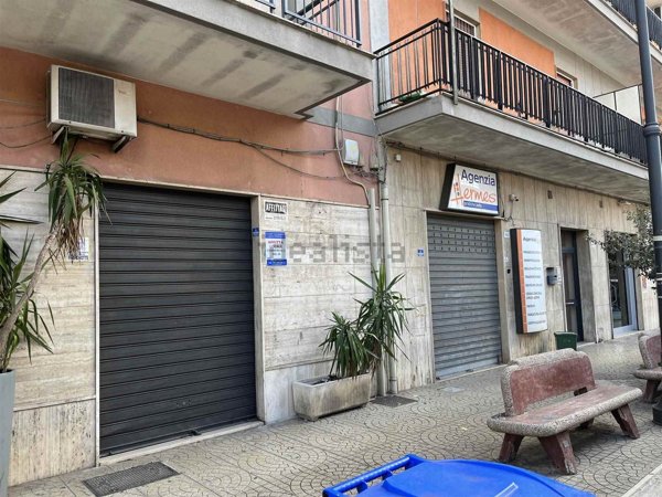 locale commerciale in affitto a Palagiano