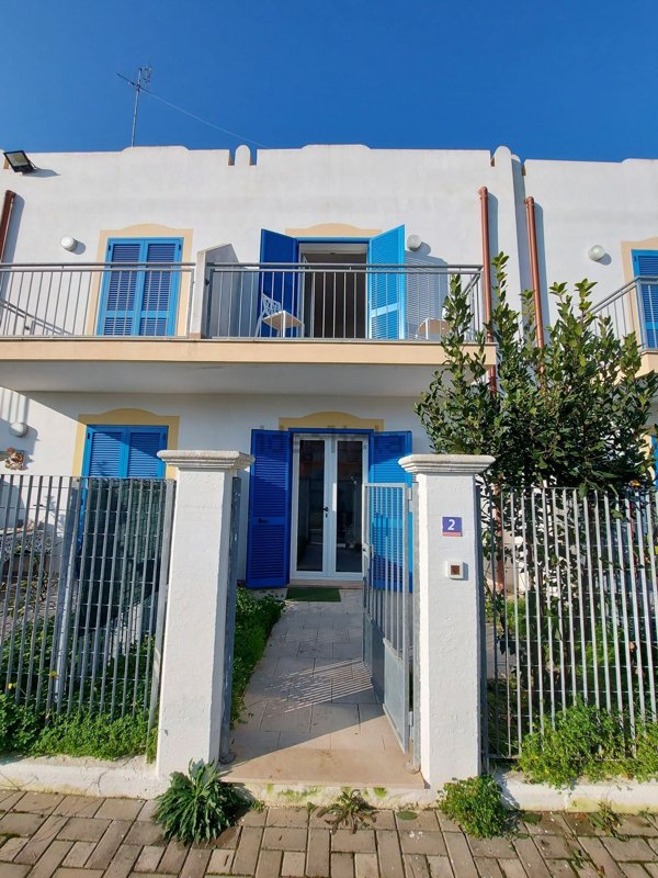 appartamento in affitto a Pulsano in zona Marina di Pulsano