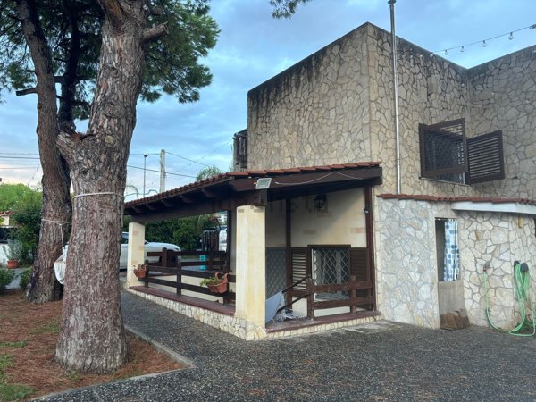 casa indipendente in affitto a Pulsano in zona Marina di Pulsano