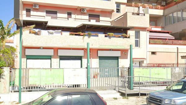 negozio in affitto a San Giorgio Ionico