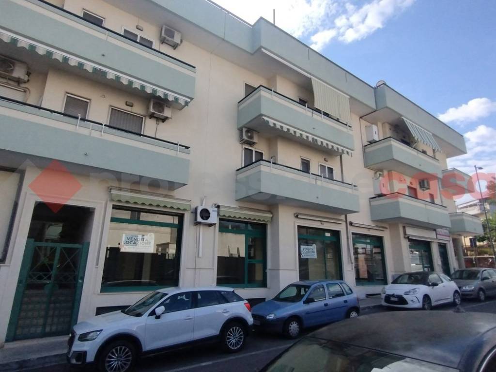 negozio in affitto a San Giorgio Ionico
