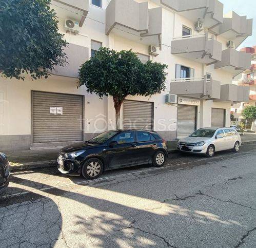 locale commerciale in affitto a San Giorgio Ionico