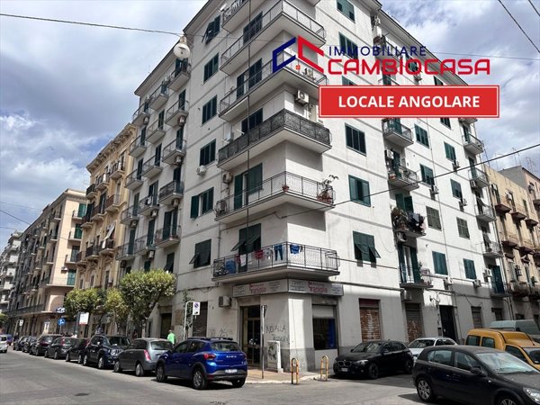 locale commerciale in affitto a Taranto