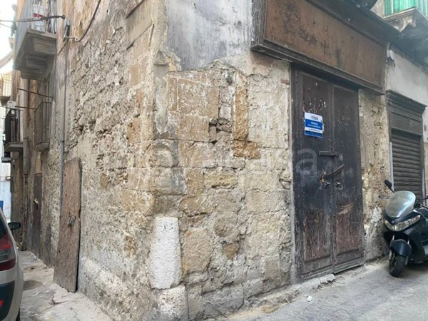 trivano in affitto a Taranto in zona Borgo Antico