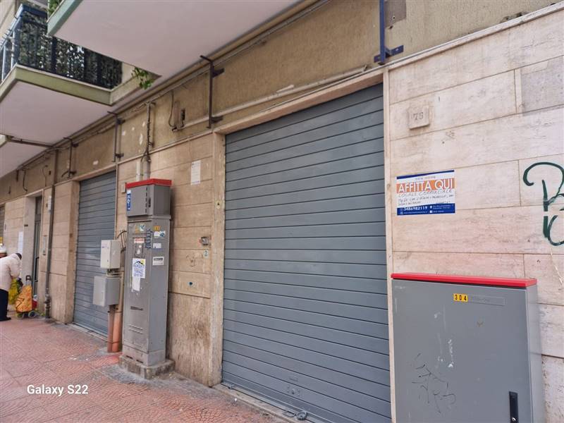 locale commerciale in affitto a Taranto in zona Italia-Montegranaro