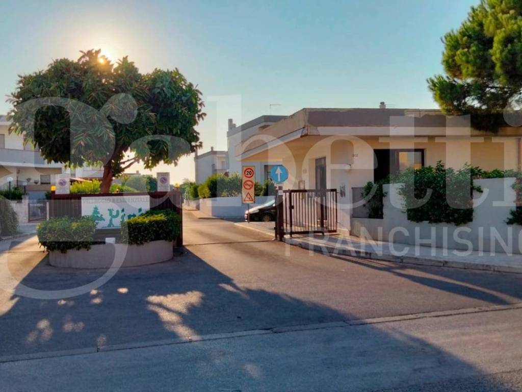 casa indipendente in affitto a Taranto in zona Talsano