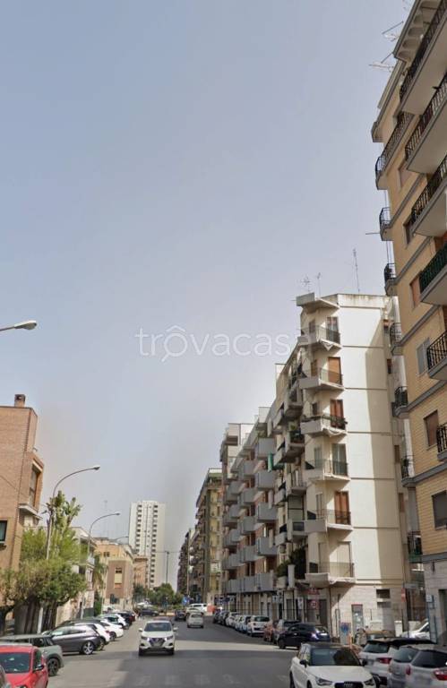 negozio in affitto a Taranto in zona Italia-Montegranaro