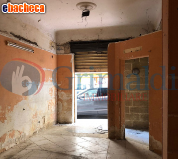 locale commerciale in affitto a Taranto in zona Tre Carrare-Battisti