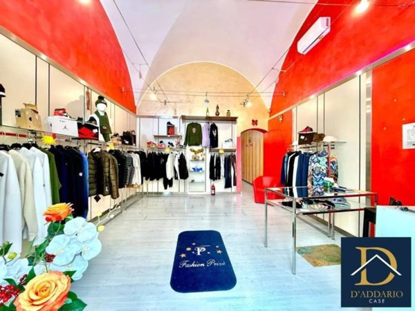 negozio in affitto a Taranto in zona Borgo