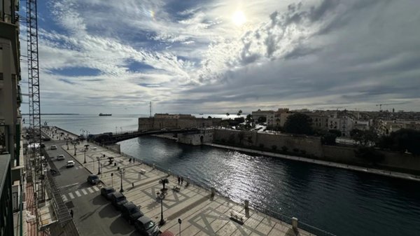 appartamento in affitto a Taranto in zona Borgo