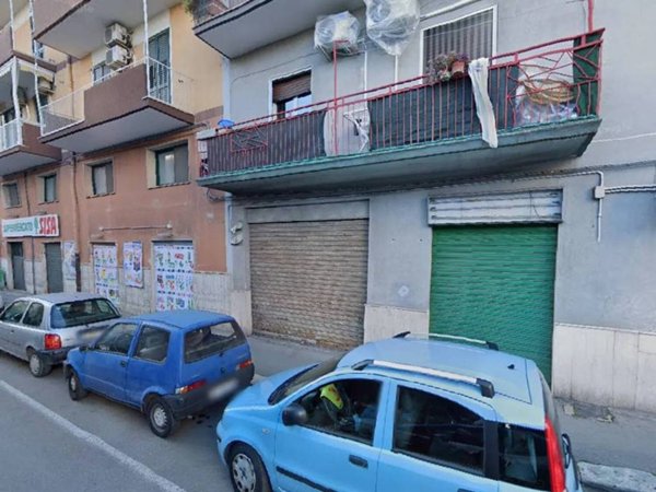 negozio in affitto a Taranto in zona Tre Carrare-Battisti