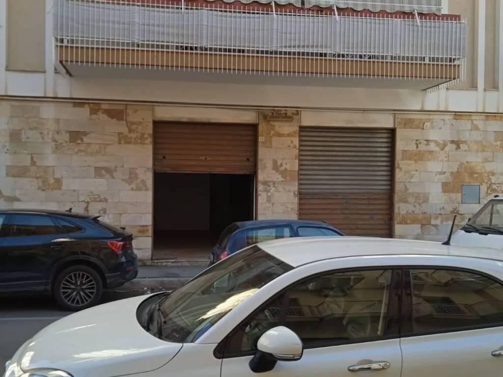 ufficio in affitto a Taranto in zona Tre Carrare-Battisti