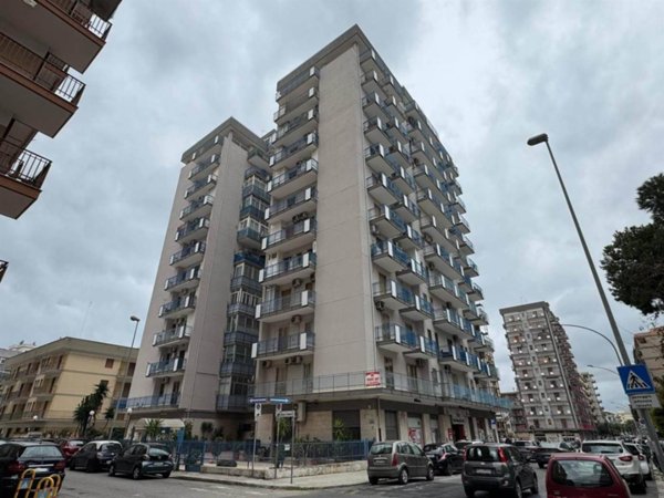 appartamento in affitto a Taranto in zona Italia-Montegranaro