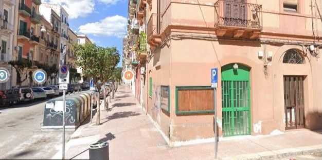 negozio in affitto a Taranto in zona Borgo