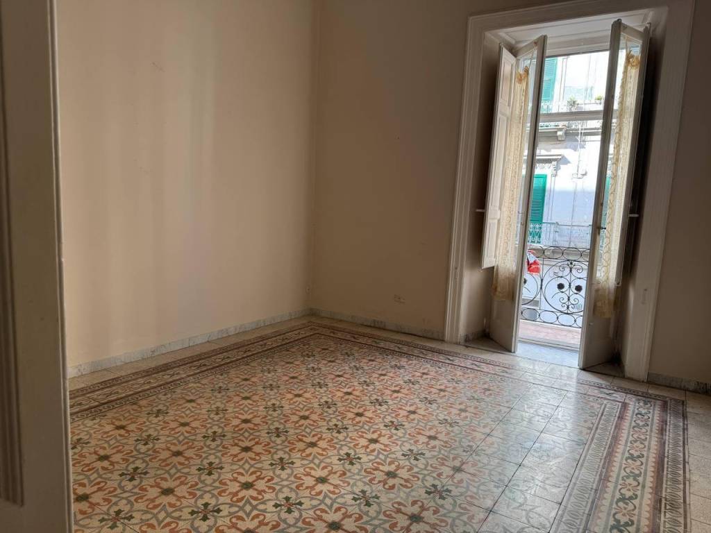 appartamento in affitto a Taranto in zona Borgo