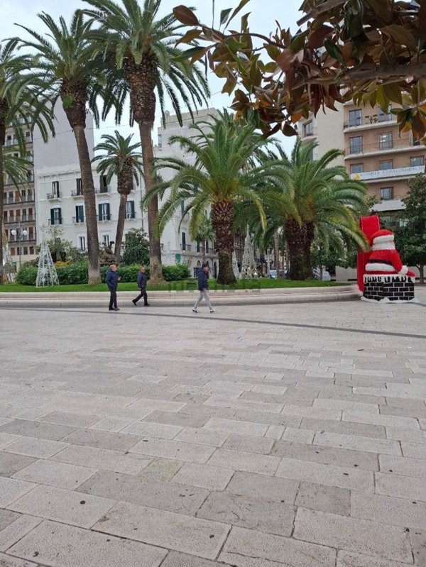 locale commerciale in affitto a Taranto
