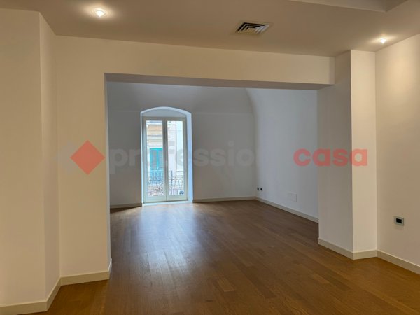 appartamento in affitto a Taranto in zona Borgo