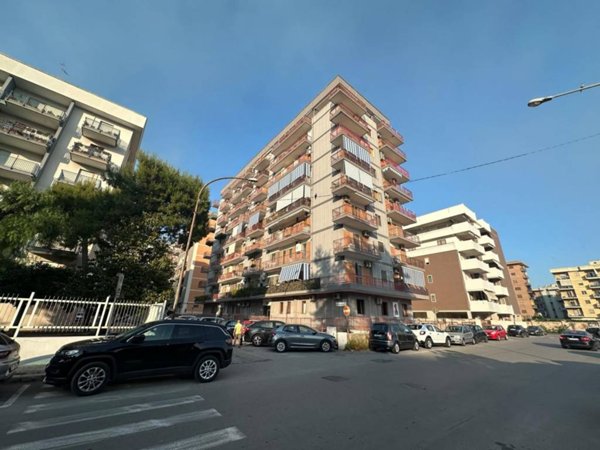 appartamento in affitto a Taranto in zona Tre Carrare-Battisti