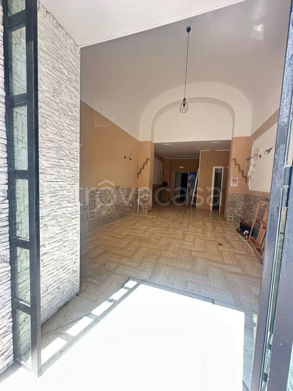 negozio in affitto a Taranto in zona Borgo