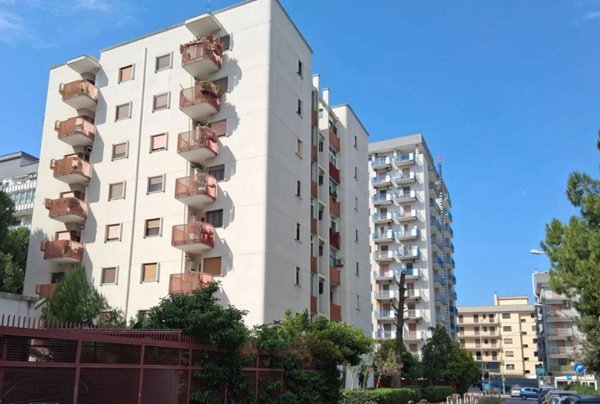 appartamento in affitto a Taranto in zona Italia-Montegranaro