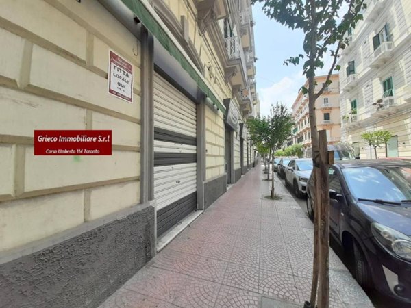 negozio in affitto a Taranto in zona Borgo