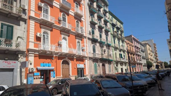 negozio in affitto a Taranto in zona Borgo
