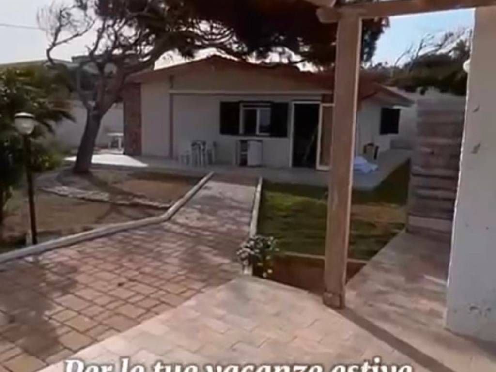 casa indipendente in affitto a Taranto in zona San Vito