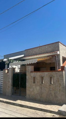 casa indipendente in affitto a Taranto in zona Torretta
