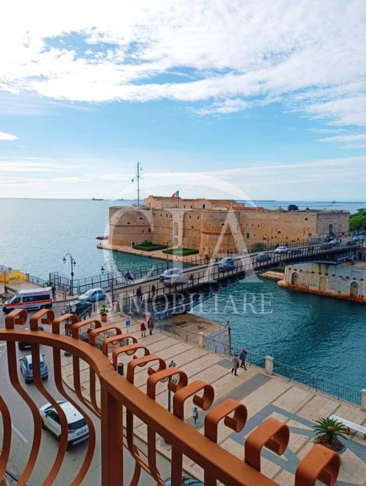 appartamento in affitto a Taranto in zona Borgo