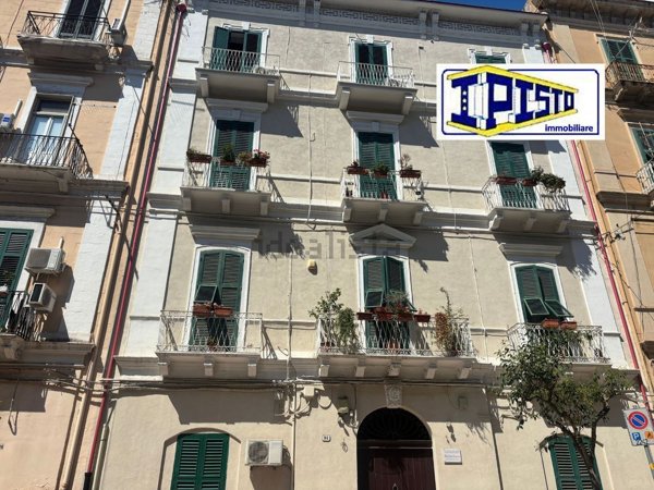 appartamento in affitto a Taranto in zona Borgo