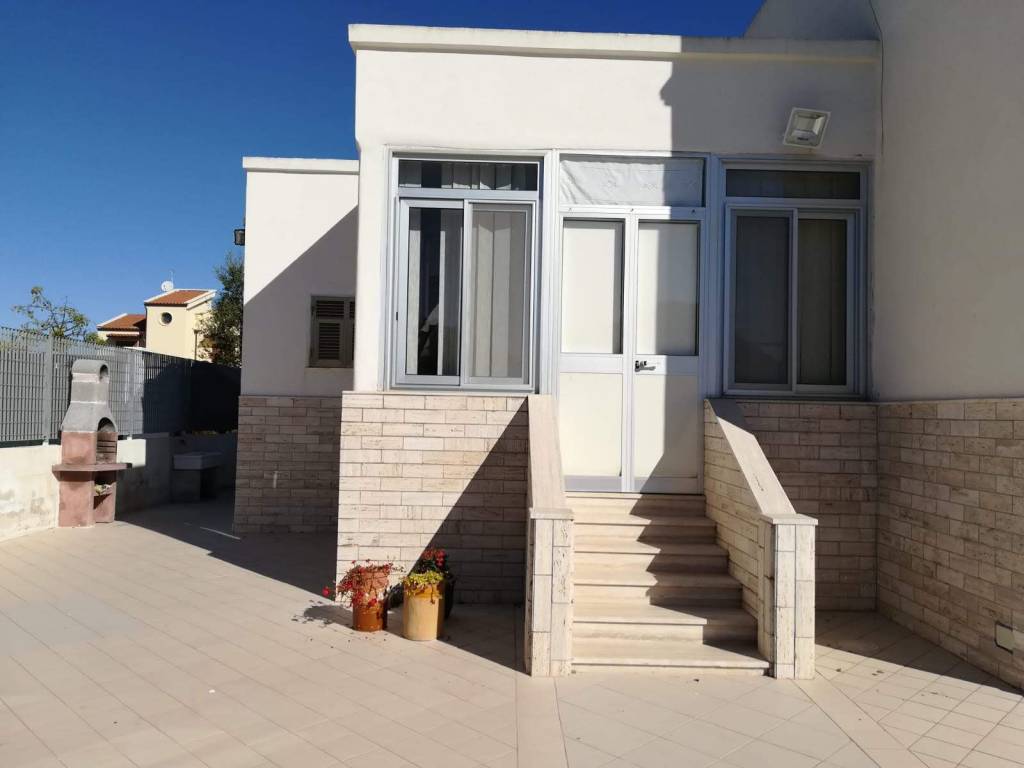 casa indipendente in affitto a Taranto in zona San Donato