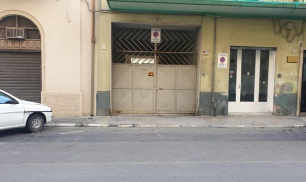 negozio in affitto a Taranto in zona Borgo