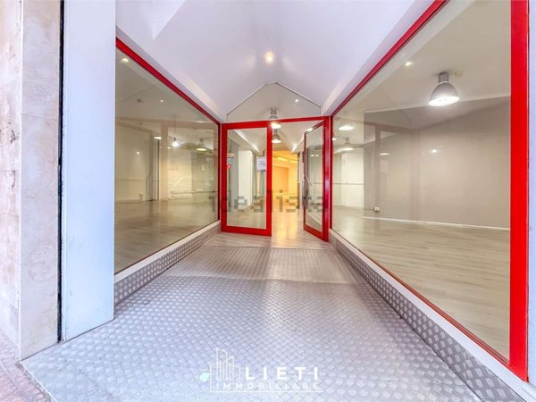 locale commerciale in affitto a Taranto in zona Italia-Montegranaro