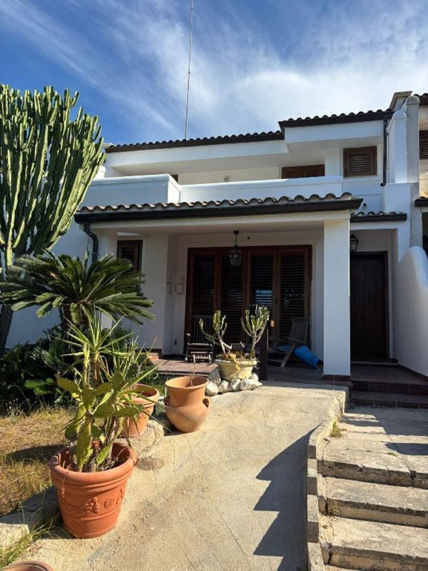 casa indipendente in affitto a Taranto in zona Lama