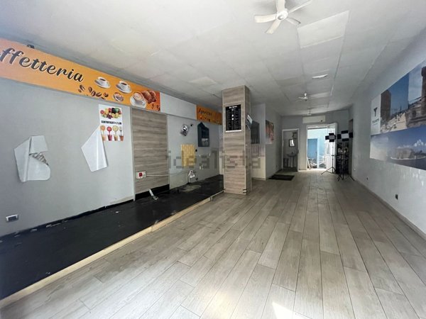 locale commerciale in affitto a Taranto