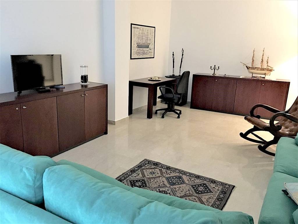 appartamento in affitto a Taranto in zona Borgo