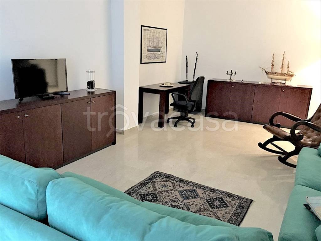 appartamento in affitto a Taranto in zona Borgo