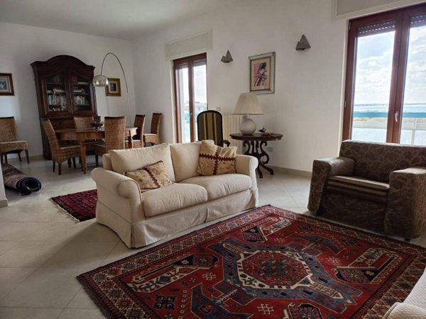 appartamento in affitto a Taranto in zona Borgo