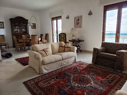 appartamento in affitto a Taranto in zona Borgo