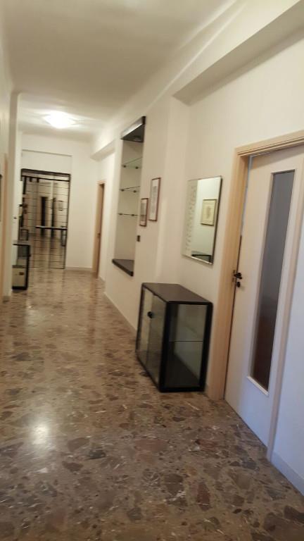 appartamento in affitto a Taranto in zona Borgo
