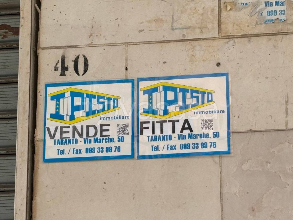 negozio in affitto a Taranto in zona Tre Carrare-Battisti