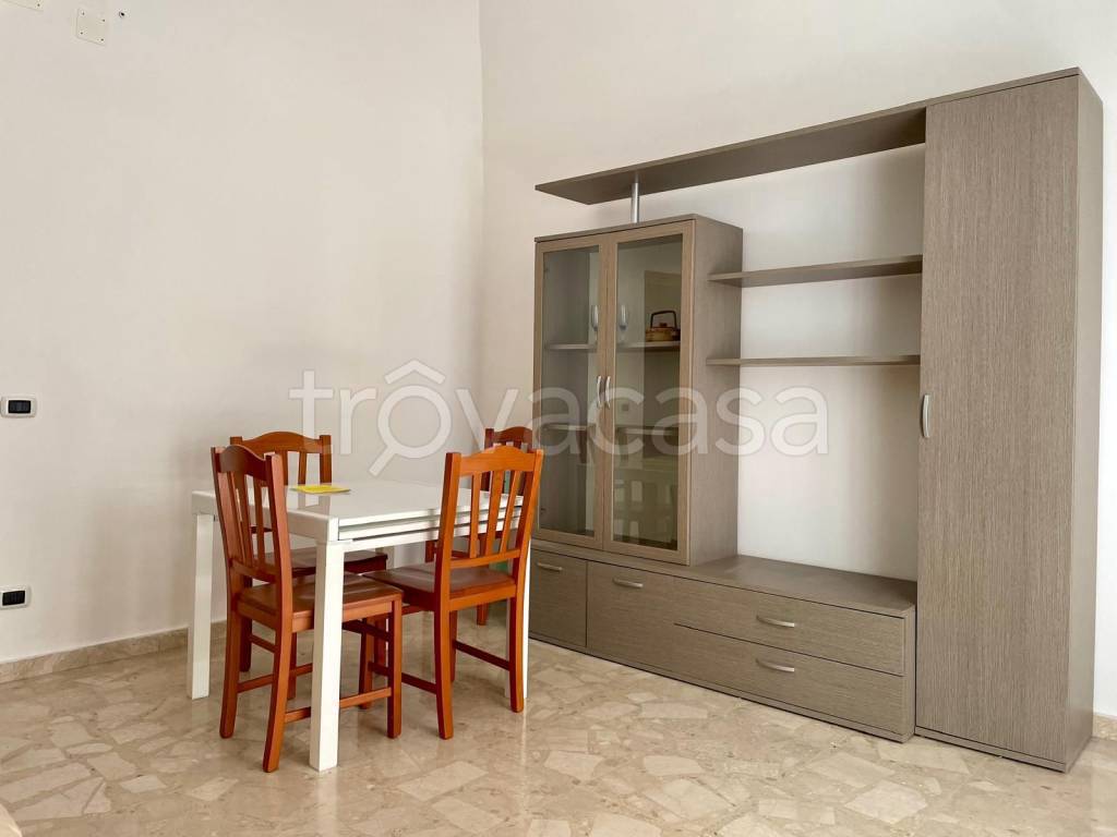 appartamento in affitto a Taranto in zona Italia-Montegranaro